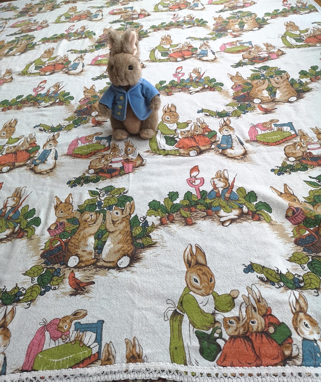 Vintage Peter Rabbit Beatrix Potter Bedspread 91