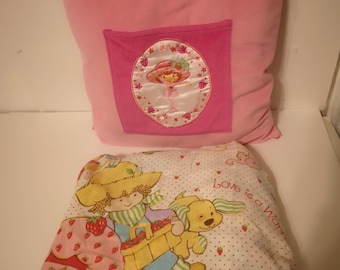 Vintage Strawberry Shortcake Twin Fitted Sheet And Toss Pillow 8" x 8"
