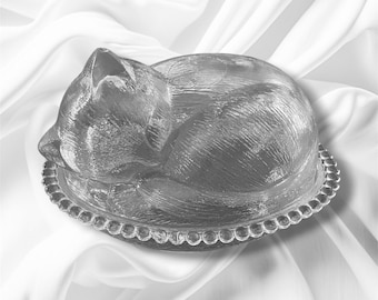 Indiana Cat on Nest, Sleeping Cat on Nest 1960s, Cat on Beaded Glass Nest, Vintage Candy Dish, Cat Lovers Gift, Trinket Dish