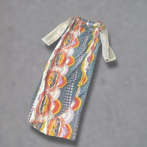 Abito lungo con maniche lunghe in lurex floreale metallizzato vintage anni &#39;70, abito da donna di medie dimensioni anni &#39;70