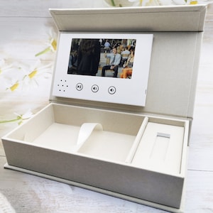 4 x 6-Zoll-Album Foto Leinenbox mit Video Player Crystal USB-Stick, 5-Zoll-LCD-Video-Broschüre, Video-Grußkarte personalisierte Video-Booklet-Box