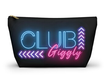 Pochette Club Giggly, Pochette Giggly Squad, Pochette de voyage, In My Giggly Era, Manifest That Shit, Women in STEM