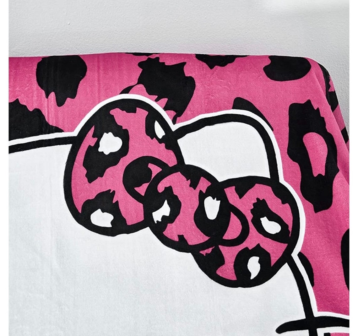 Hello Kitty Leopard Print Super Plush Extra Soft Micro-fleece Blanket ...