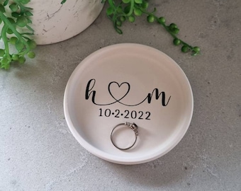 Wedding Ring Dish Personalised Ceramic Trinket Dish, Wedding Gift for Couples