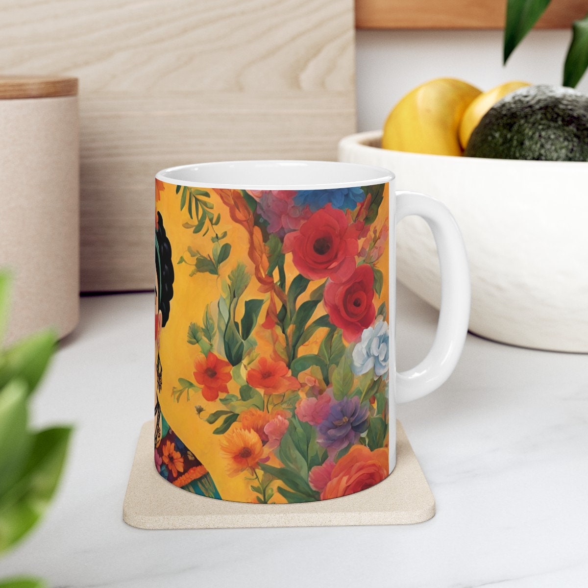 フリーダ・カーロ フローラルマグカップ：クラシックな陶器デザイン
