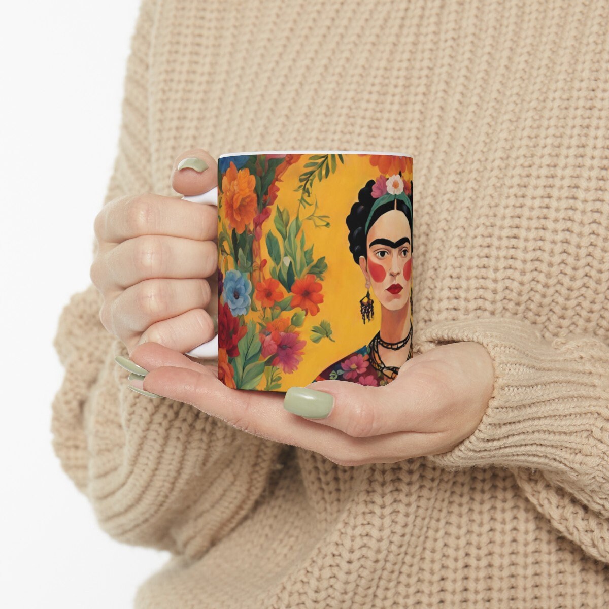 フリーダ・カーロ フローラルマグカップ：クラシックな陶器デザイン