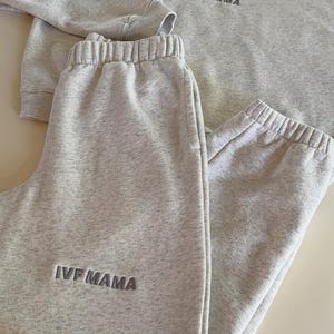 Pantalones deportivos para mamás de FIV - Infertilidad - Conjunto para el día de la transferencia - Regalo de FIV - FIV - Pantalones deportivos para mamás de fertilización in vitro - Mamá de FIV imagen 10