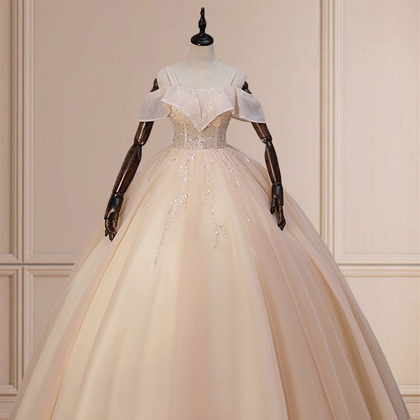 Champagne formal dress        Etsy が展開する地域: