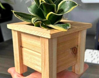 Macetero de madera hecho a mano con soporte / Soporte pequeño para plantas de interior / Macetero rústico moderno para suculentas / Decoración de escritorio