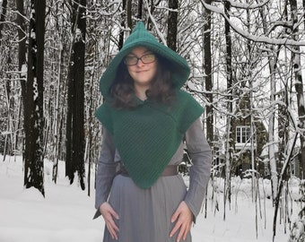 Small Green Handwoven Skjoldehamn Inspired Nordic Hood / Crochet Nordic Hood / Norse Hood / Viking Hood / Larping Hood / Cosplay Hood