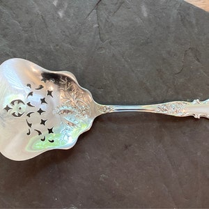 1847 Rogers Bros A1 CHARTER OAK 1906 Antique Silverplate RARE Unique Pierced Slotted Ice Shovel/ Scoop Ice Cream/ Waffle/ Spatula/ Server