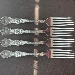 1835 R. Wallace FLORAL 1902 Antique Silverplate Set of 4 Dinner Forks Beautiful Floral Pattern Perfect of VINTAGE WEDDING or Bridal Shower