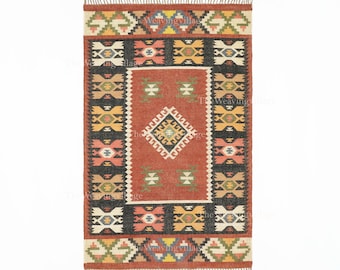 Tapete Kilim artesanal de lã e juta, estilo boho, tecido plano.