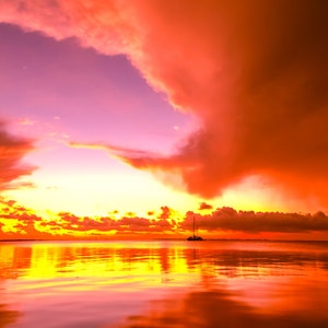 Paesaggio marino delle Florida Keys: tramonto infuocato dopo la tempesta Fotografia artistica su carta lucida, tela, stampa acrilica su metallo Decorazione murale mozzafiato