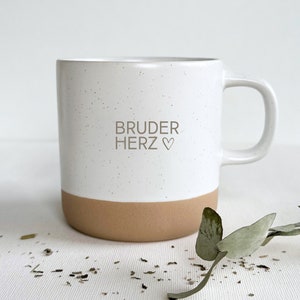 Bruderherz - Personalisierbare 350ml Keramiktasse | Unglasiertes Bodendesign - SANDY