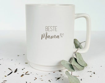 Tasse BESTE Mama - Personalisierbar - Gravierte Keramiktasse - stapelbar - matter Oberfläche - pastellweiß - TOWER