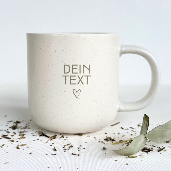 Personalisierte Tasse - Gravierte Keramiktasse mit matter Oberfläche und rustikalem Touch in pastellweiß gesprenkelt - STYLER