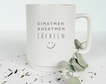 Tasse Einatmen I - Personalisierbar - Gravierte Keramiktasse - stapelbar - matter Oberfläche - pastellweiß - TOWER