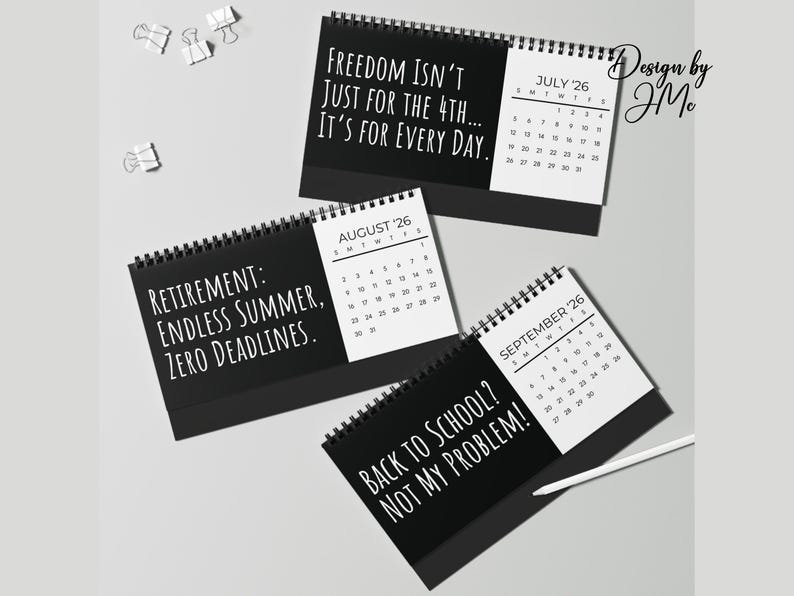 Puede incluir: Juego de tres tazas de cer&aacute;mica con acabado mate moteado. Las tazas son de color crema, gris claro y gris oscuro. Dise&ntilde;o sencillo y minimalista, ideal para caf&eacute; o t&eacute;.