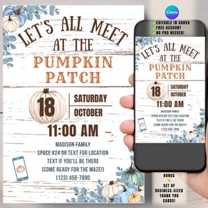 Pode incluir: Um convite com tema de outono com o texto "Let's All Meet at the Pumpkin Patch". O convite inclui a data, hora e detalhes do local. Um smartphone exibe o convite. Abóboras e folhagens decorativas estão presentes.