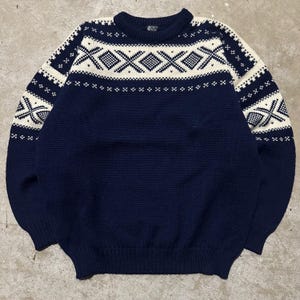 Vintage 70’s Dale of Norway Nordic Fairisle 100% Wool Handknit Sweater Men’s Size Large Winter Ski Snowflake Norway