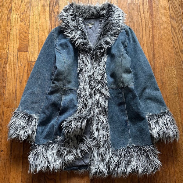 Vintage 90’s / Y2K Giacca Gallery Faux Fur Trim Faded Denim Longcoat Jacket Size L Hip-hop Rave Streetwear NYC