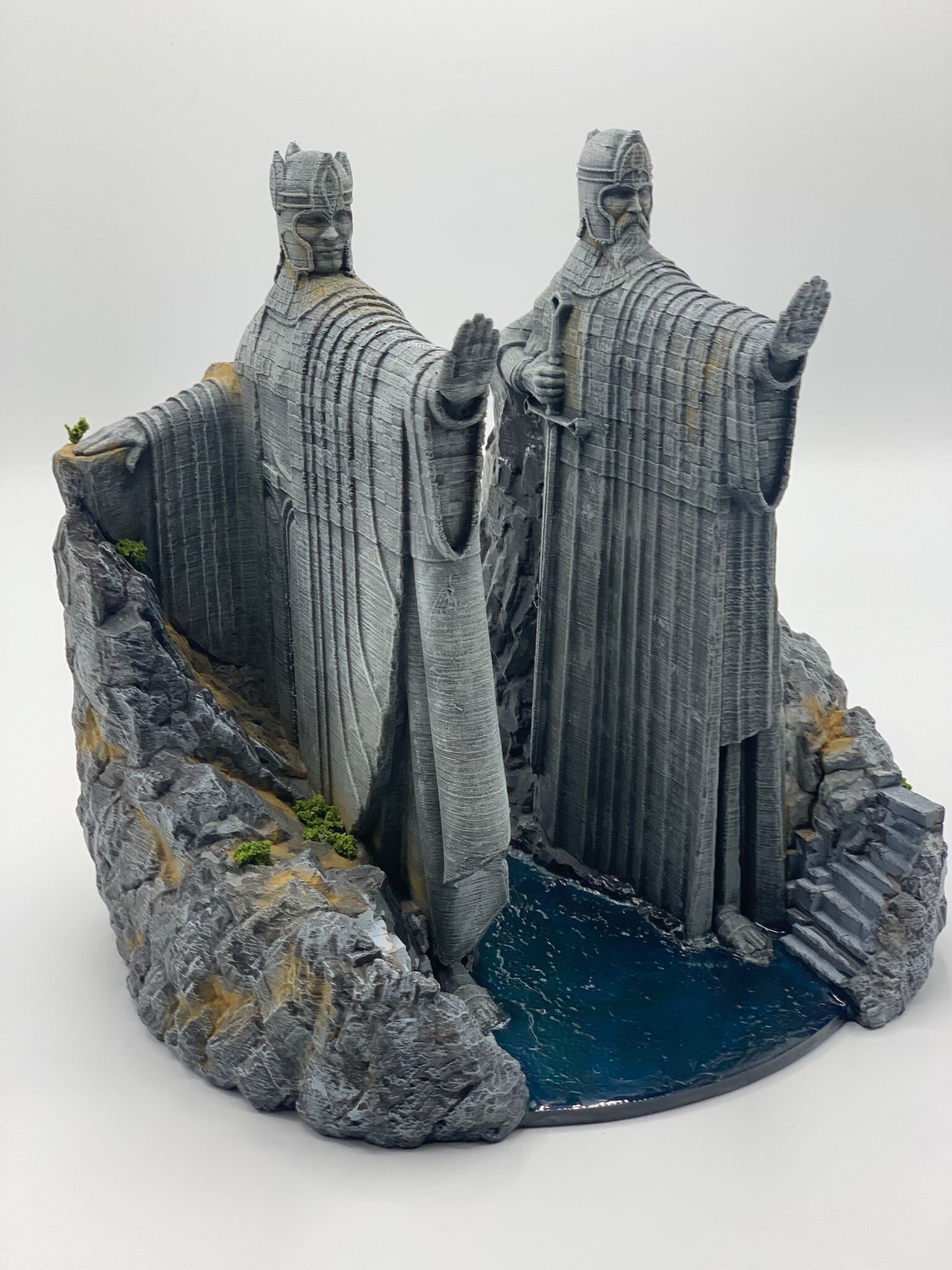 Lord of the Rings Argonath Statue Diorama 20 Cm 38 Cm Etsy