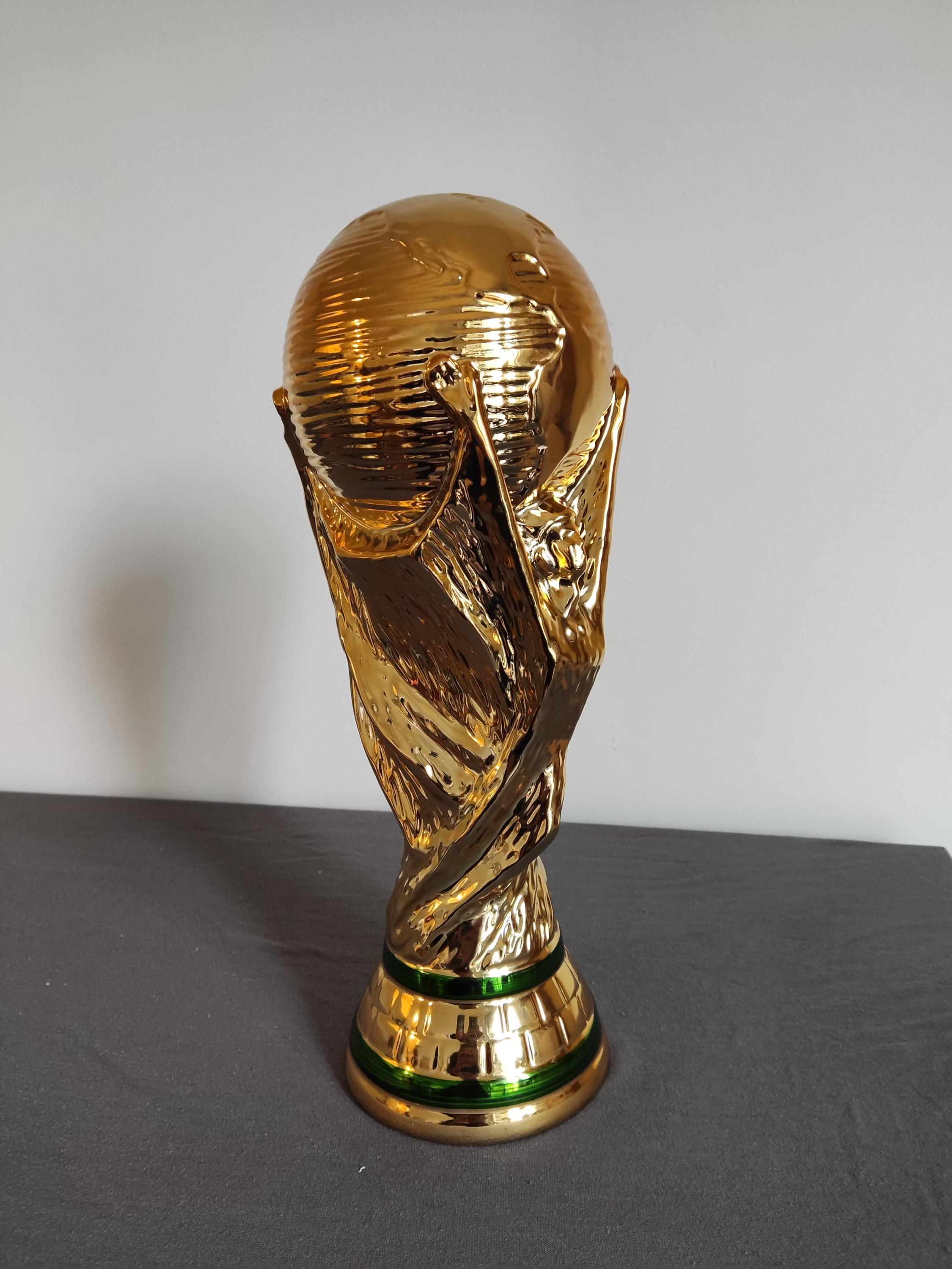 ワールドカップトロフィー 36cm 1.3kg、サッカーワールドカップ