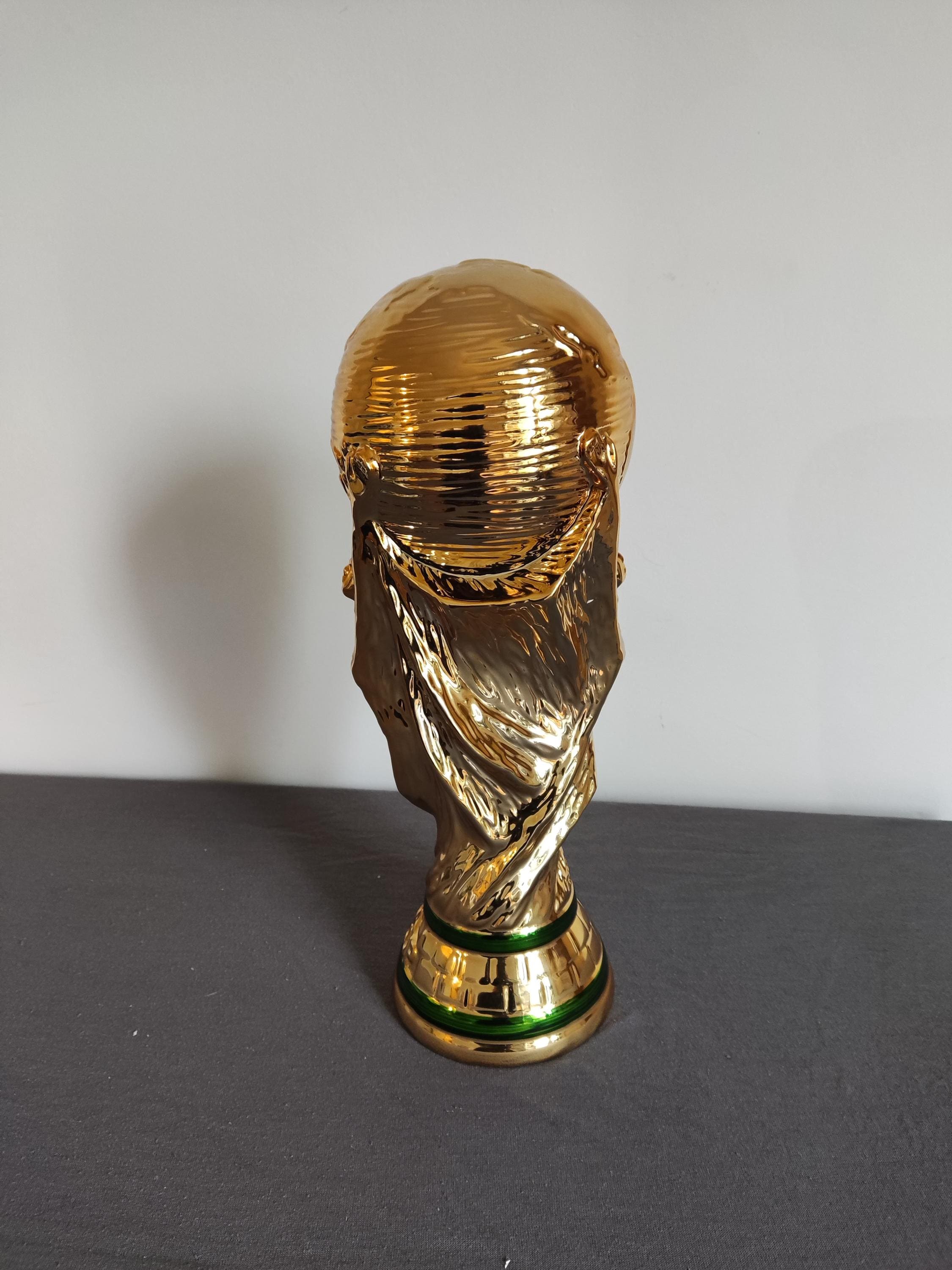 ワールドカップトロフィー 36cm 1.3kg、サッカーワールドカップ