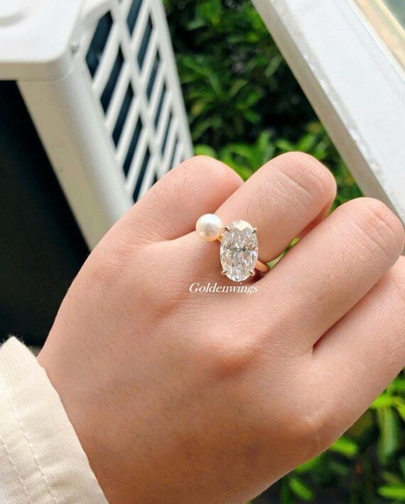 Everything You Need To Know About Ariana Grande's Super Expensive Engagement  Ring | Boombuzz