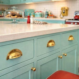 Ensemble de Poignées en Laiton Massif fait main, Poignées de Tiroir Artisanales pour une Cuisine Élégante