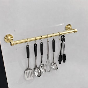 Onbewerkt messing pannenrek, antieke messing keukenorganizer, koperen keukenrek met haken