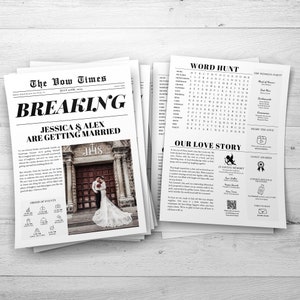 Op de afbeelding: Een trouwprogramma ontworpen als een krant genaamd The Vow Times. De voorpagina bevat een foto van een koppel voor een kerkdeur, huwelijksdetails en een dagindeling. De achterpagina bevat een woordzoeker, de lijst met bruidspersoneel en een liefdesverhaal.