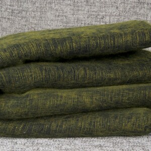 Manta de lana de yak tejida a mano, ética y cálida, ideal para meditación, como chal, bufanda o cubrecama para sofá o cama, color caqui.