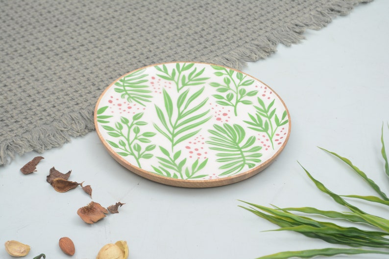 Foresthaven Handmade Wooden Serving Plate with Enamel Round Wooden Serving Plate, Wood Board for Food White & Green, 15x15x1.5 cm image 1