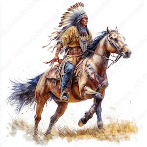 Puede incluir: Ilustración en acuarela de un nativo americano a caballo. El jinete lleva un tocado y ropa tradicionales, con detalles intrincados. El caballo es de color marrón claro, y el fondo es blanco con hierba.