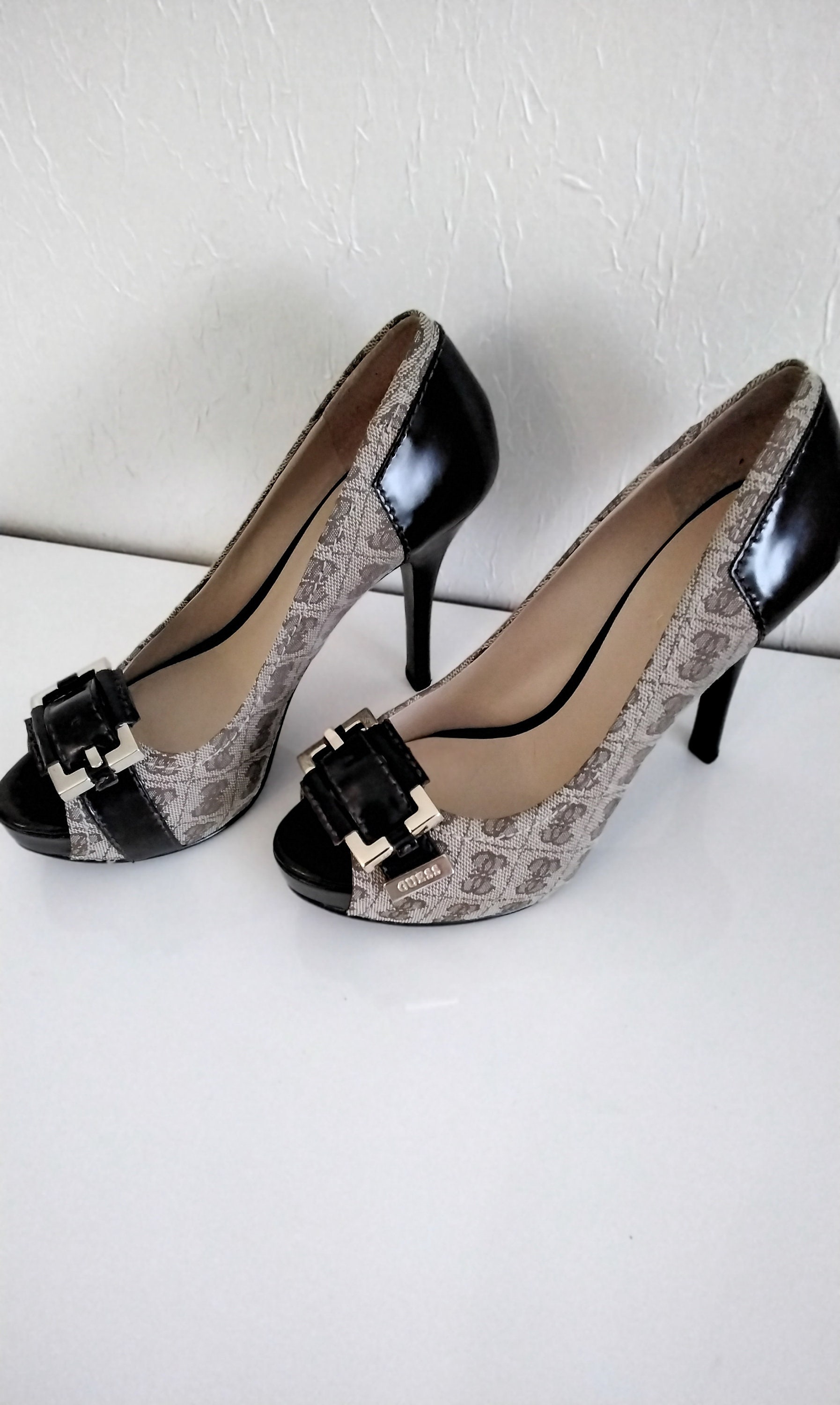 Vintage guess heels Italia