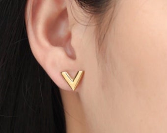 V Letter Earrings, Personalized Earring, Gold Initial Earring, Initial Letter Earrings,