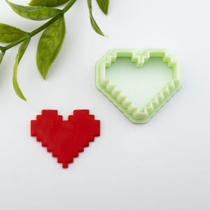 Pixel Heart Polymer Clay Cutters 10-50 mm | Retro Gamer Life Hearts Tiny Micro eller Large Örhängen Smyckestillverkningstillbehör och verktyg Storbritannien