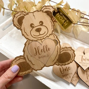 Discos de madera con los hitos del bebé, accesorios para fotos de recién nacidos, juego de hitos de edad mensual de 12 meses + Hola mundo, ideas de regalos para nuevos padres