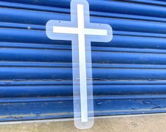 Duży wiszący krzyż religijny | Pomysł na dekorację bramy Moongate w kształcie łuku balonowego | Dwuwarstwowe lustro akrylowe jako tło na chrzest, komunię lub inne okazje