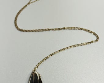 Vintage Art Deco-Style Trillion Cut Amethyst Set in 925 Sterling Silver Pendant Including Chain.