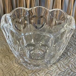 Cuenco. Cuenco Cherish de 5,5 pulgadas de cristal de plomo al 24 % de Fifth Avenue Crystal Ltd., fabricado en EE. UU.
