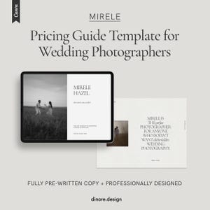 Op de afbeelding: Een digitale sjabloon voor trouwfotografen, met een tablet met een zwart-witfoto van een stel. De tekst luidt "Pricing Guide Template for Wedding Photographers" en "MIRELE HAZEL". Een tweede pagina is zichtbaar met tekst over trouwfotografie.