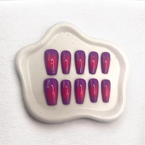 Aura Press on Nails
