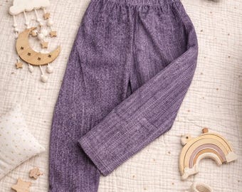 Pantalon bébé cousu main – taille 80 – pantalon enfant en coton violet – confortable et élégant – Leunikat Fait main