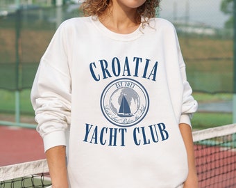 Classic Yacht Club Crewneck – Gillson Beach