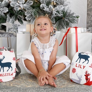 Sac à dos de Noël personnalisé imperméable à l’eau, sac rouge brillant pour tout-petits, sac de couverture magnétique monogrammé, sac de 4 à 7 ans, cadeau de jardin d’enfants