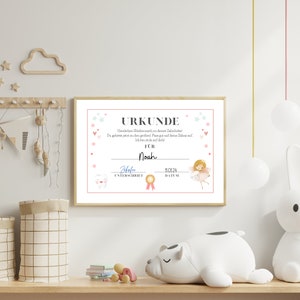 May include: A pink and white certificate with a pink border and stars. The text reads "URKUNDE" and "Herzlchen Gl&uuml;ckwunsch zu deiner Zahnl&uuml;cke! Du geh&ouml;rst jetzt zu den Gro&szlig;en. Pass gut auf deine Z&auml;hne auf! Ich bin stolz auf dich!"  The certificate is for "Noah".
