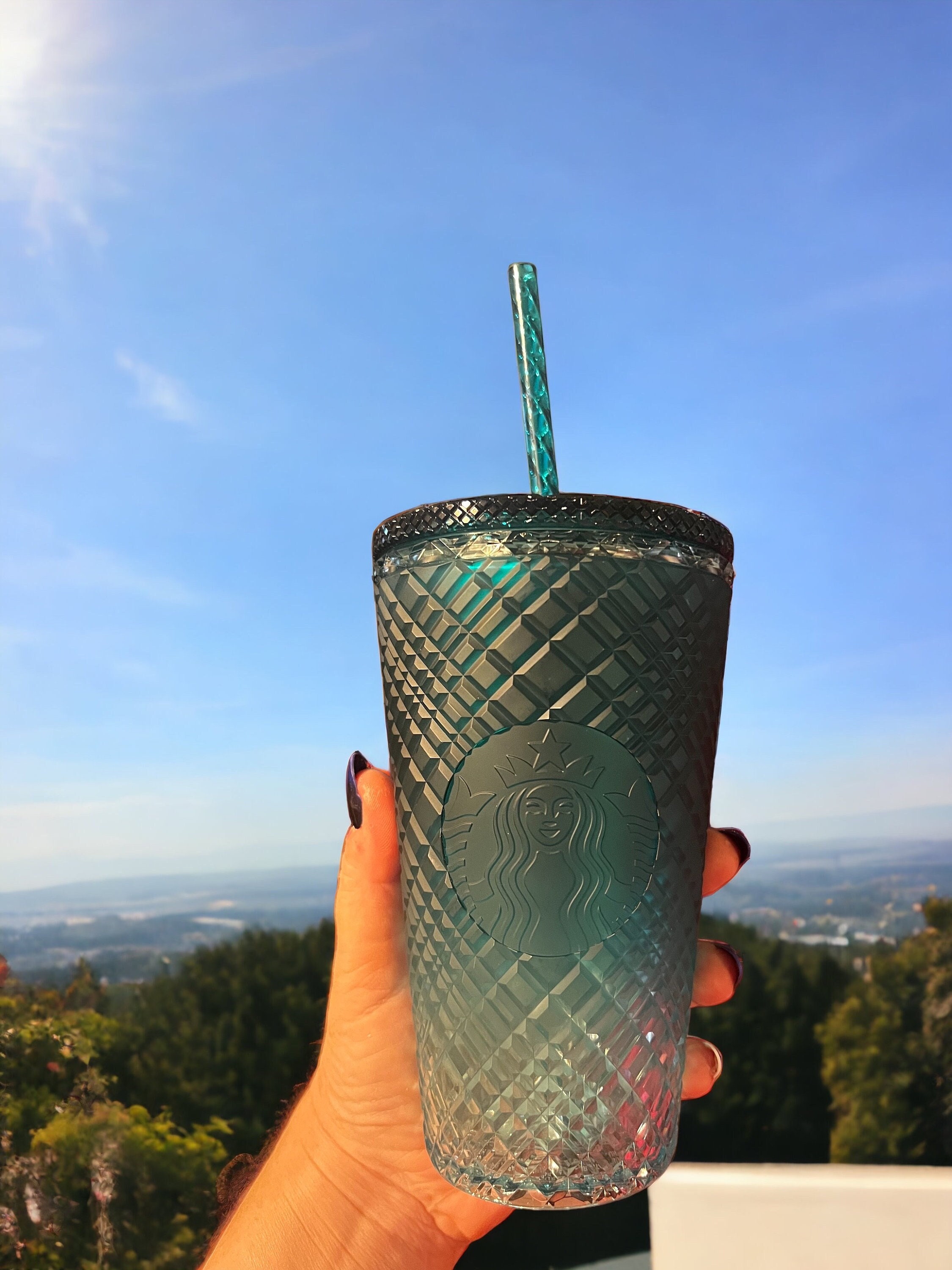 NWT Starbucks Green Ombre Gradient Waxberry Studded Tumbler Cold Cup Venti  24 Oz SKU 011137635 